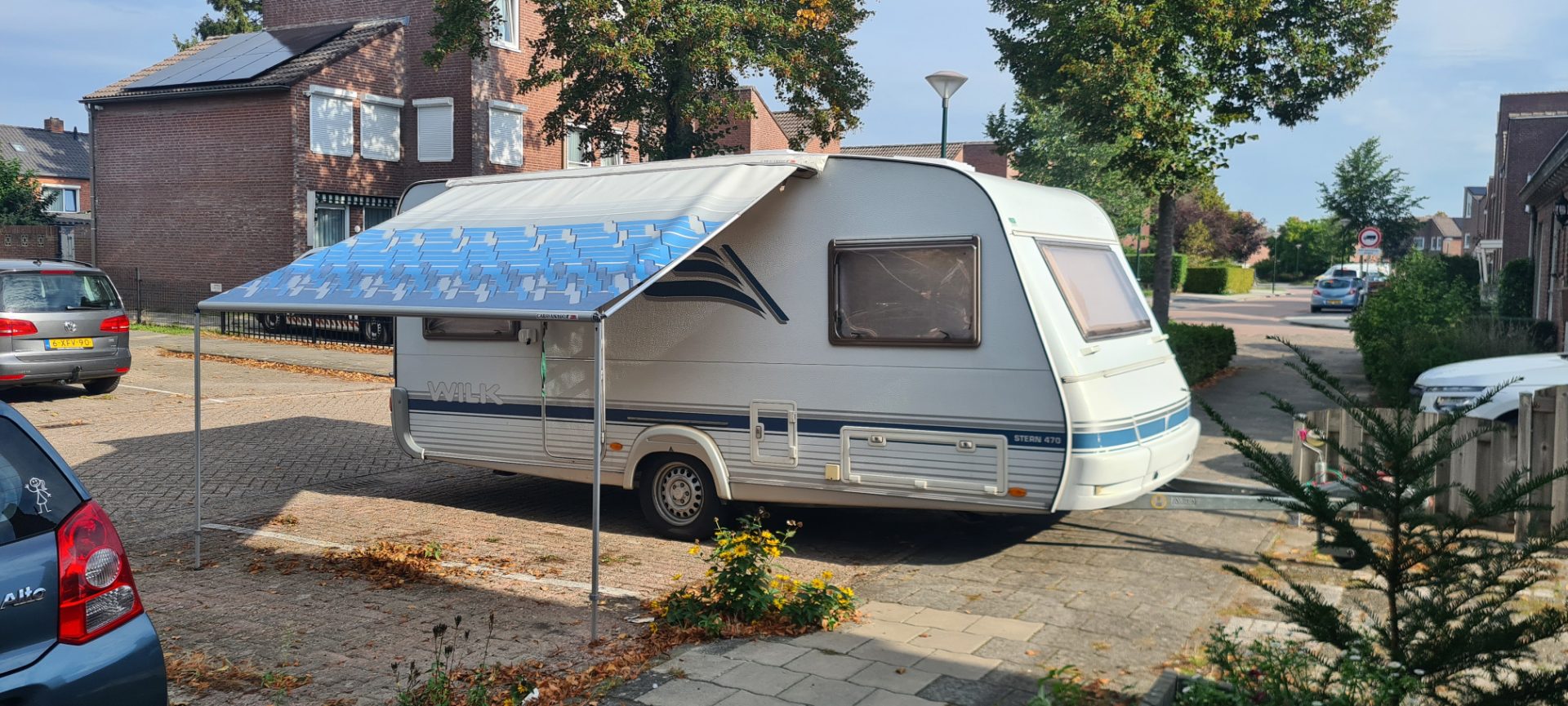 Wilk Stern 470 caravan met mover, luifel en fietsendrager